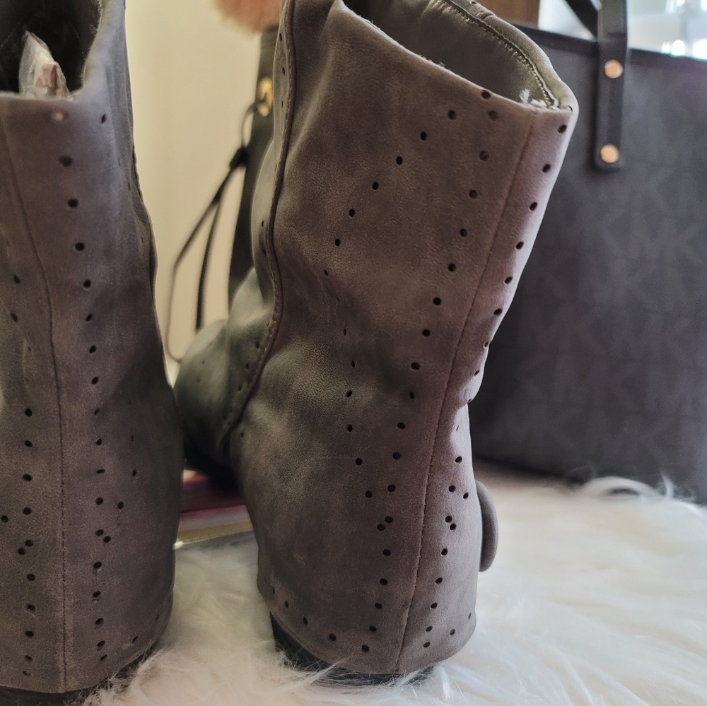 Not Rated booties - Picture 8 of 8
